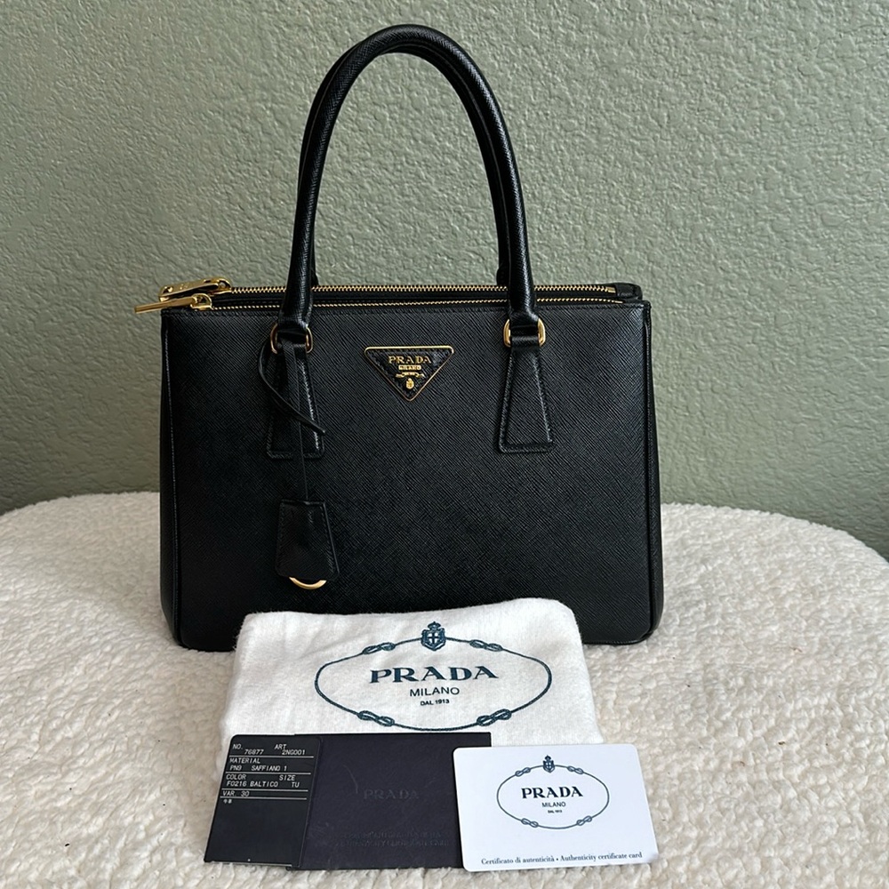 Prada Medium Galleria Saffiano Bag
